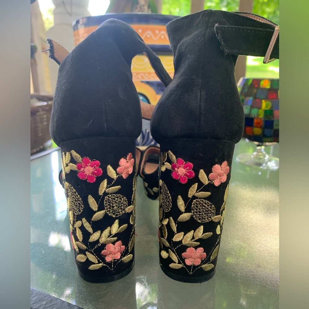 Top Shop floral and velvet heels - Picture 3 of 5